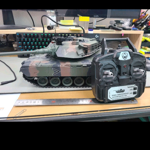 초대형 무선조종 M1A2 RC무선조종 탱크 프라모델 이미지