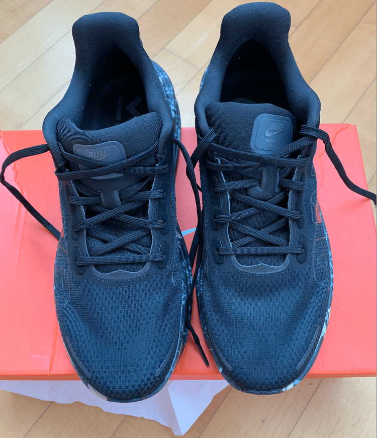 나이키 보메로 프리미엄 다크 스모크 그레이 새상품이나 다름없는거 팝니다. 이미지