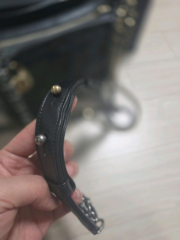 샤넬 가브리엘 호보 스몰(블랙 금장) 이미지