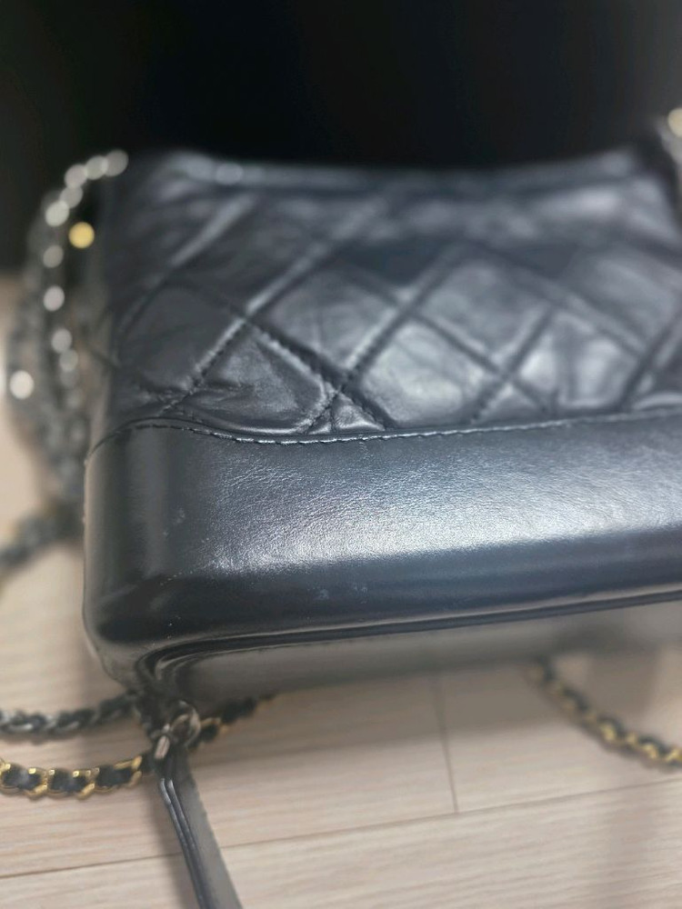 샤넬 가브리엘 호보 스몰(블랙 금장) 이미지