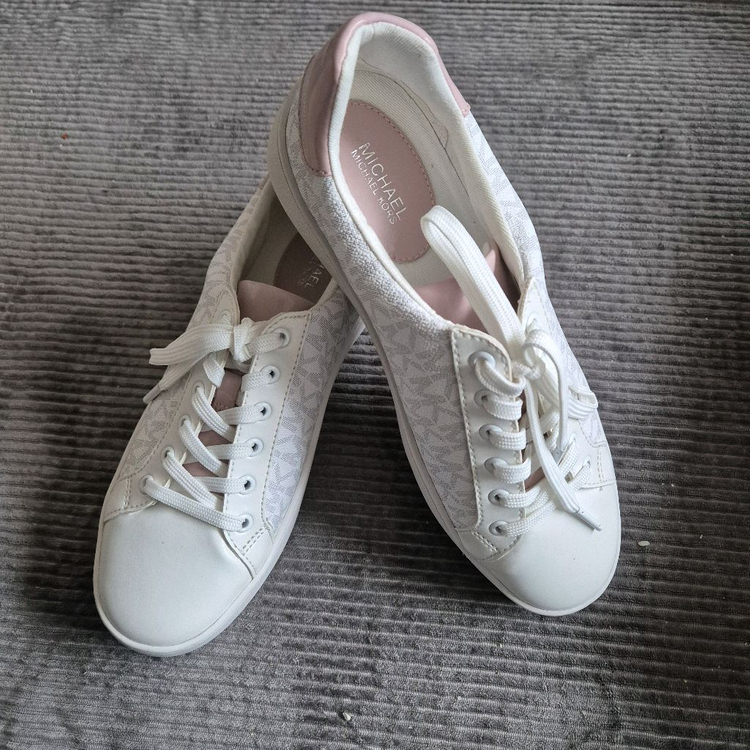 마이클 코어스 운동화 이미지