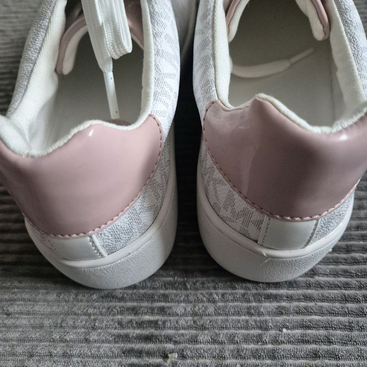 마이클 코어스 운동화 이미지