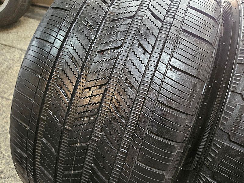 브리지스톤 알렌자스포츠 AS 315-40-21 중고타이어 두개 이미지