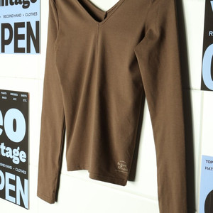 W(F) 유즈 긴팔티셔츠 디자인 브라운 희귀 매물 이미지