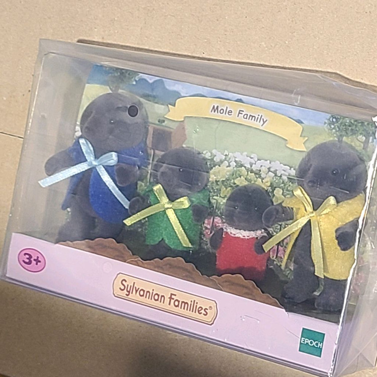 실바니안 두더지 비버 가족 번개장터에서 수수료 뺀 가격입니다 이미지