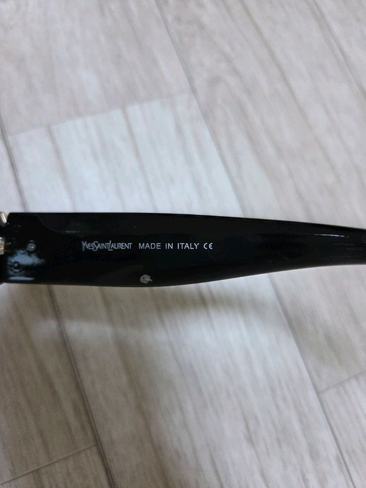 입생로랑 선글라스 새상품 이미지