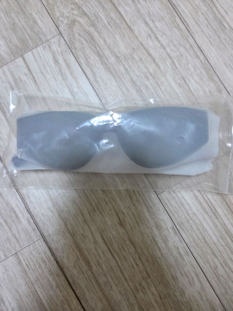 입생로랑 선글라스 새상품 이미지