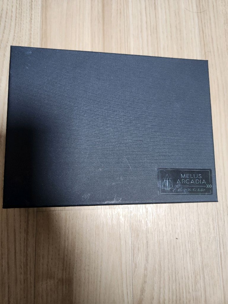 뉴토리아 포칼 유토피아 커스텀 케이블 풀박스 이미지