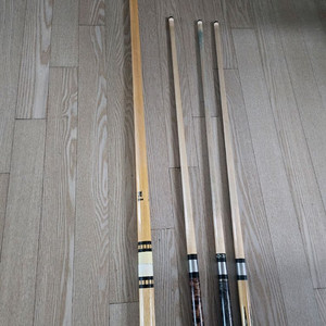 당구큐대 세트 이미지