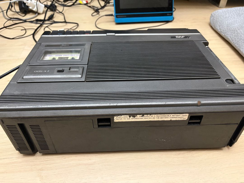 JVC 컬러 TV/라디오/카세트 복합기 이미지