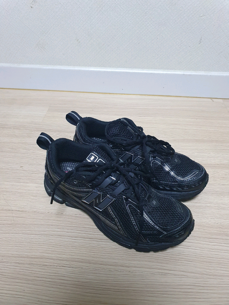 뉴발란스 1906R 블랙 운동화 270 이미지