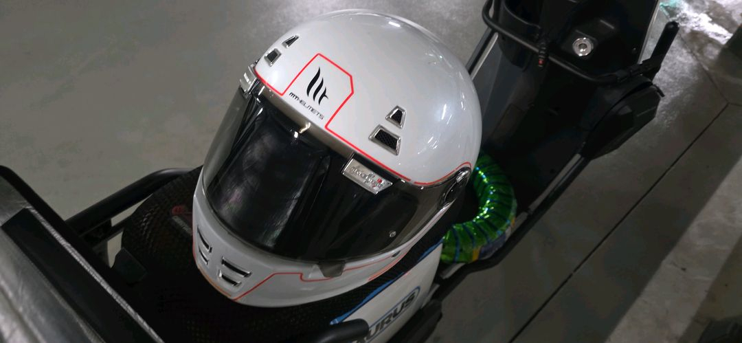 타우러스 es듀얼 배터리2개 흰색 이미지