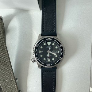 급처하시는 시티즌 복어 ny0040삽니다. 흰판 검판 둘다 가능 이미지