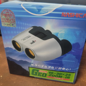 나시카 쌍안경 지오 스포츠 줌 10-30x25 망원경 이미지