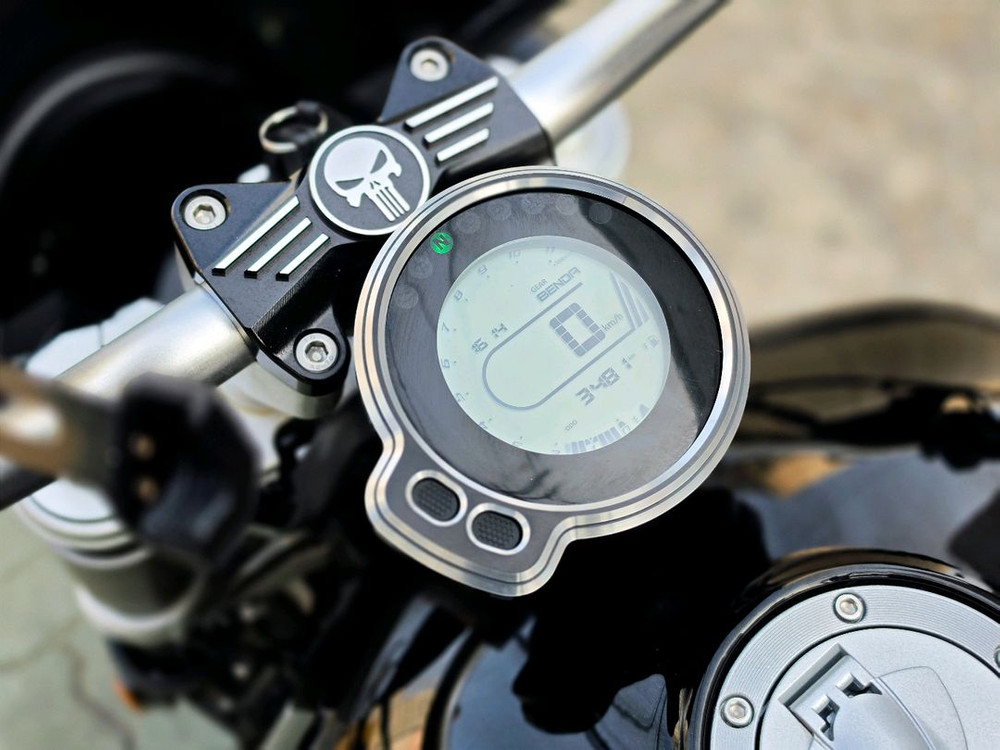 벤다300 KDX300 2024년식 3481KM 1인신조 무사고 신차급매물 오토바이 판매합니다 이미지