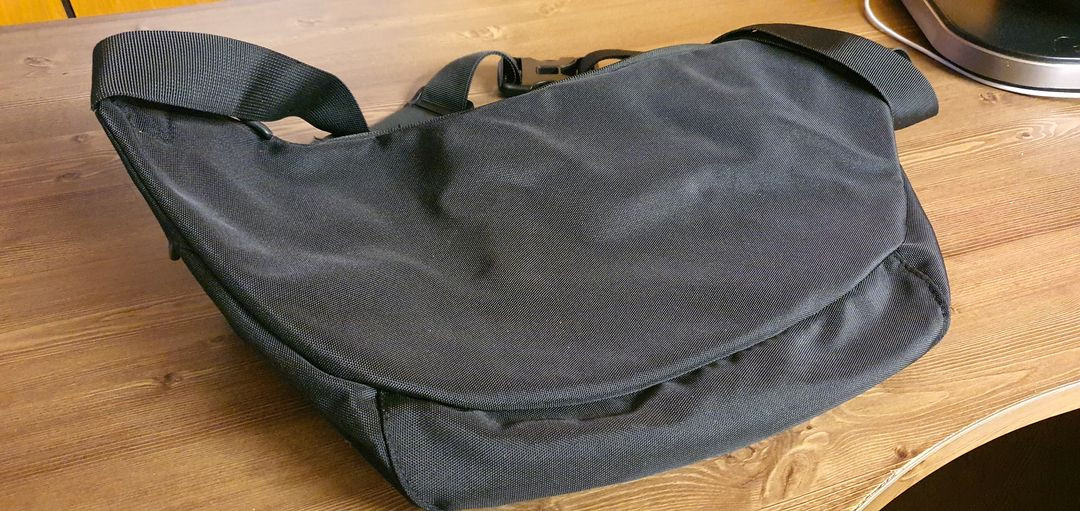 담앤드솜 자이언트 힙색 남녀공용 크로스백 (새제품) 이미지