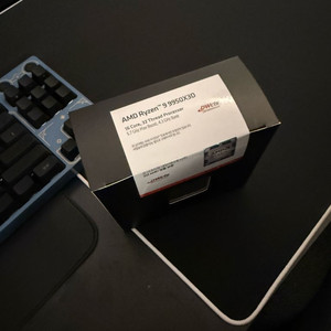 9950X3D 국내멀티팩 미개봉 이미지