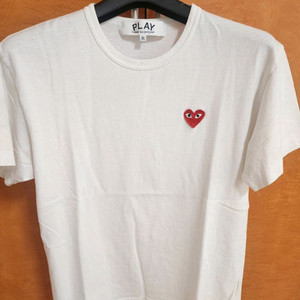 꼼데 흰색 반팔 정품 팝니다. 이미지