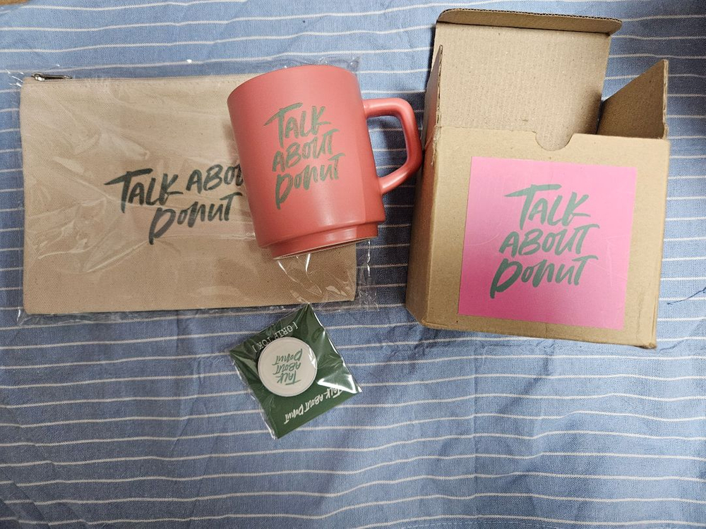 새상품 일괄) 토크 어바웃 도넛 머그컵 머그잔 파우치 그립톡 굿즈 이미지