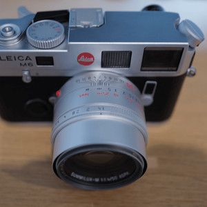 라이카 m6 실버 TTL(0.58) + 50mm summilux fle2 실버 + 1.4x 확대경 일괄 판매합니다 이미지
