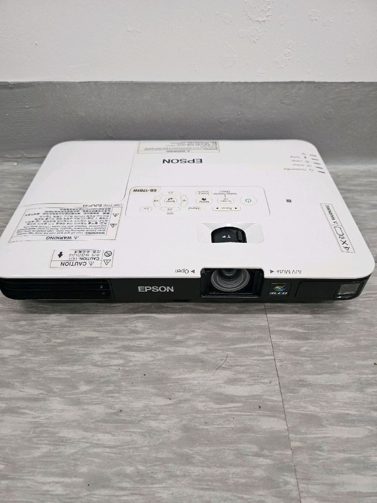 빔프로젝터 엡손 eb-1781w 3200 빔프로젝트 이미지