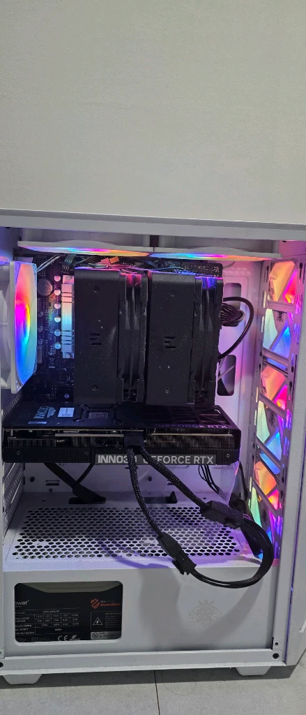 고사양 게이밍 PC 컴퓨터 본체 팝니다 RTX5070 라이젠7950X 완본체 급처 이미지