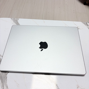 맥북프로 14인치 M4 RAM 16G SSD 512GB 이미지