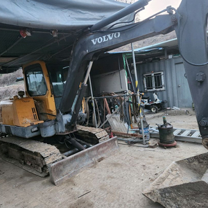 굴삭기02볼보EC55 이미지