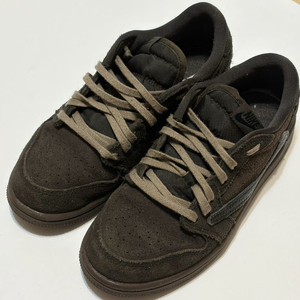 나이키 조던1 트래비스스캇 벨벳브라운 220 이미지