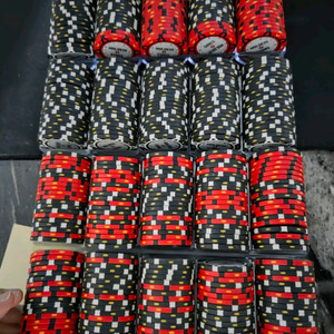 홀덤 포커칩 판매합니다 / 상태 좋음 이미지