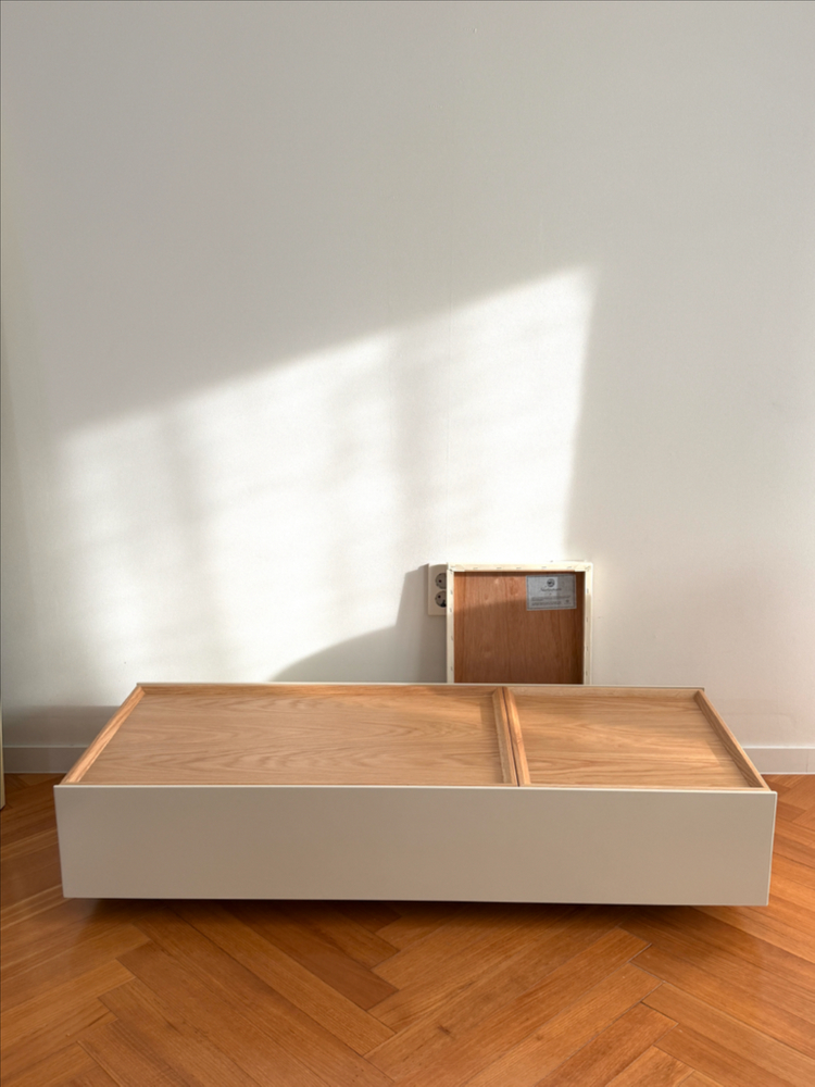 잭슨카멜레온 테노 소파 테이블 Teno Sofa Table 이미지