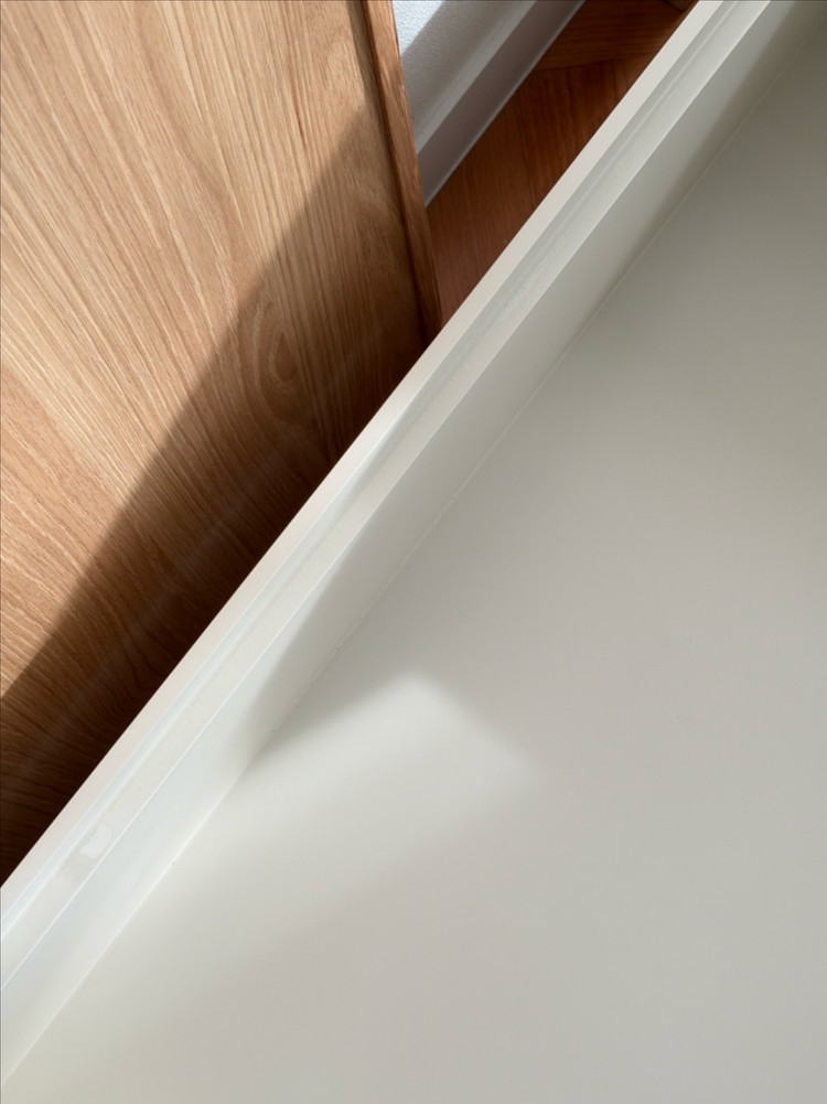 잭슨카멜레온 테노 소파 테이블 Teno Sofa Table 이미지