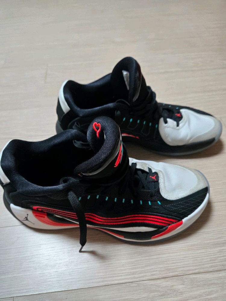 농구화 나이키 루카4 사이즈 295(11.5) 이미지