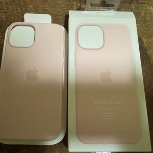 아이폰 13 미니 정품 실리콘케이스 초크핑크 색상 판매합니다. 이미지