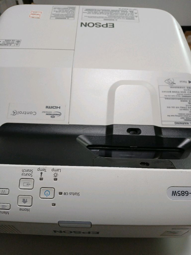 백일보증 엡손 초단초점 빔프로젝터 eb-685w 이미지