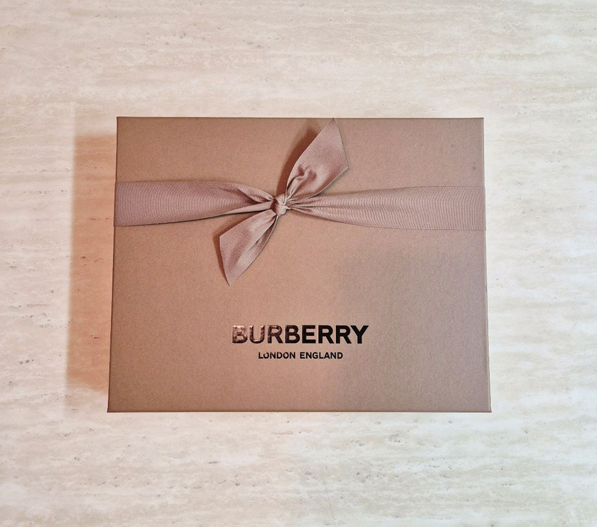 [백화점정품]버버리 박스+쇼핑백+리본+속지 풀구성품,버버리 가방,버버리 지갑,버버리 패딩,버버리 쇼핑백,버버리 리본 이미지