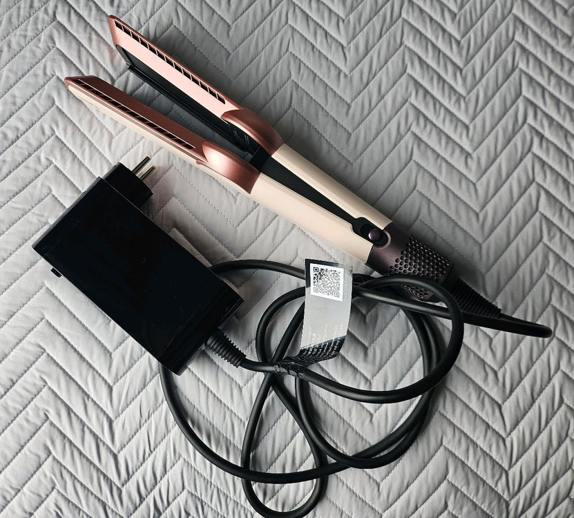 다이슨 에어스트레이트 스트레이트너 이미지