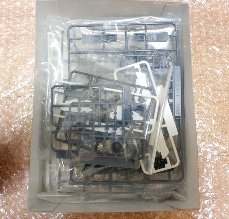 마크로스 1/100 슈퍼 발키리 배틀로이드 로이 포커기 팝니다 이미지