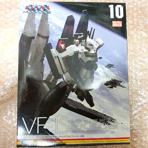 마크로스 1/100 슈퍼 발키리 배틀로이드 로이 포커기 팝니다 이미지