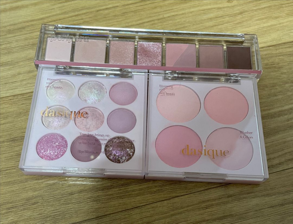 색조 화장품 일괄 판매 데이지크2 페리페라1 이미지