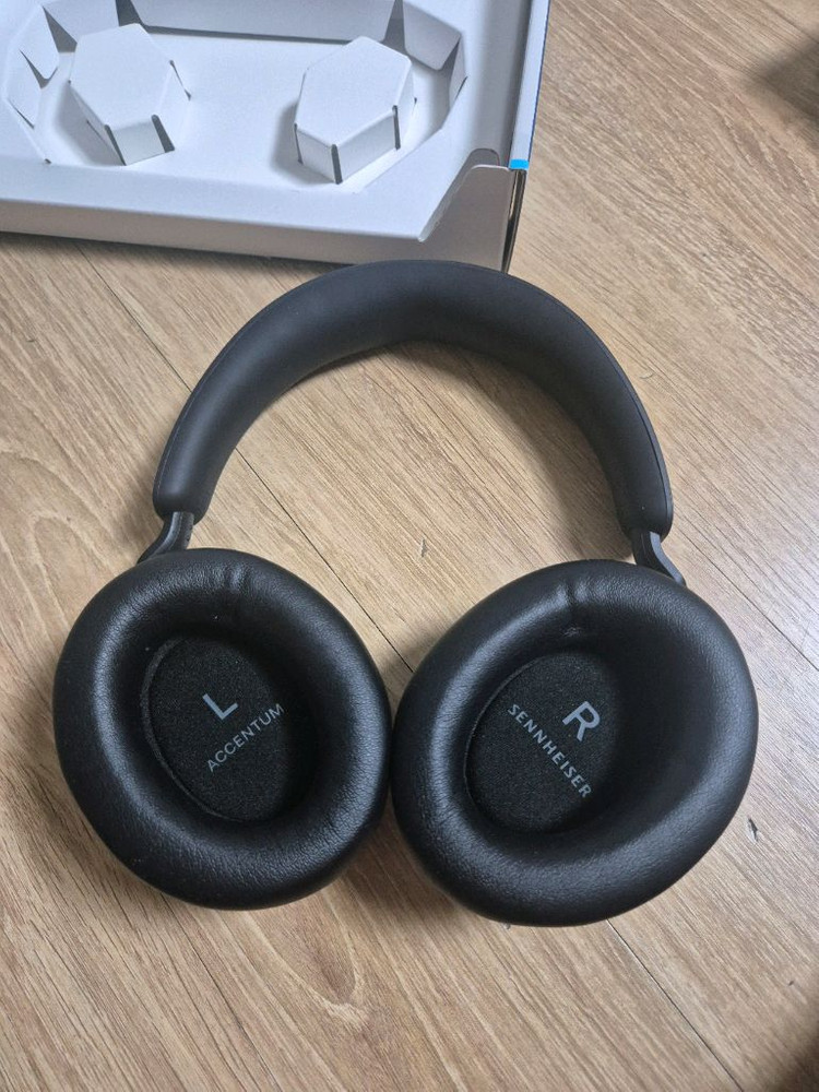 젠하이저 모멘텀 엑센텀 이미지