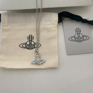 비비안 웨스트우드 오브 목걸이 이미지