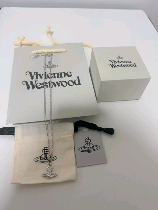 비비안 웨스트우드 오브 목걸이 이미지