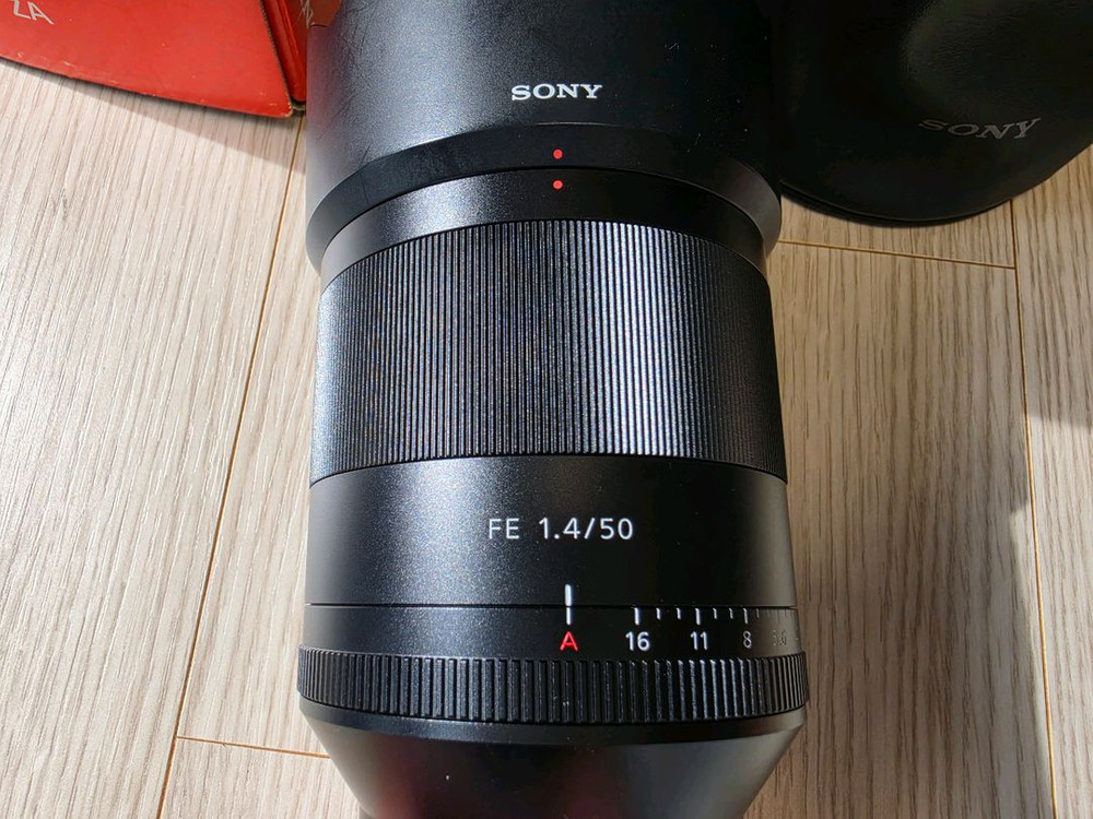 소니 정품 sel50f14z fe 50mm f1.4 za 50.4z 렌즈 판매합니다 이미지