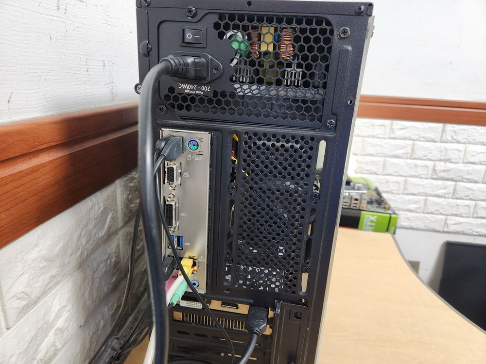 9100F, 1050TI 컴퓨터본체 팝니다 이미지