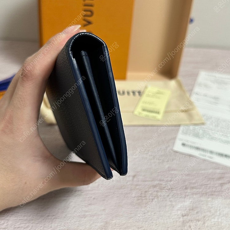 [풀구성] 루이비통 에어로그램 브라짜 월릿 장지갑 네이비 블루 이미지