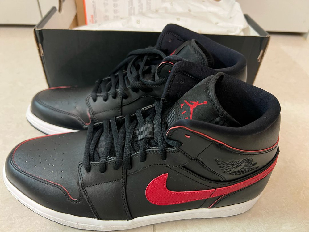 [새상품]나이키 에어 조던 1 미드 블랙 팀레드 280 단종색상 이미지