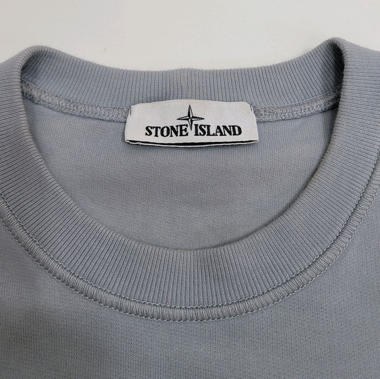 STONE ISLAND 21FW스톤아일랜드 와펜 크루넥 맨투맨/ 남 S 그레이 이미지