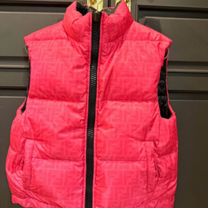 펜디키즈리버시블 패딩조끼 (블랙+핫핑) 이미지