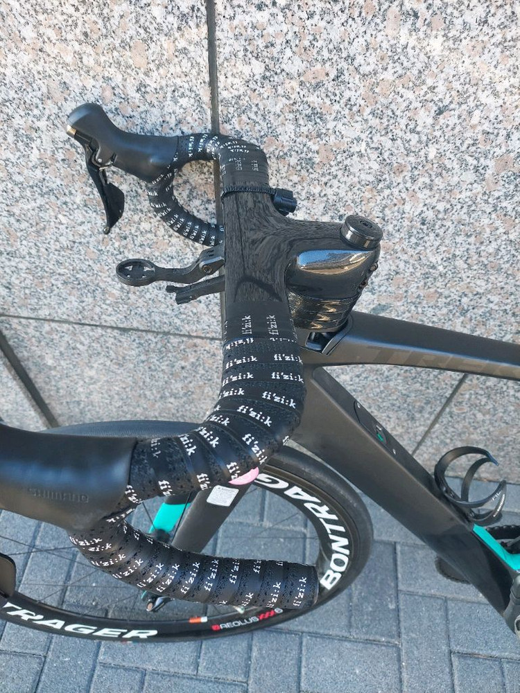 트렉 마돈9.2 로드자전거 이미지